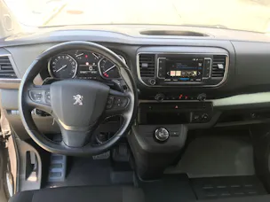 Peugeot Traveller 2.0 BlueHDi Business Standard EAT