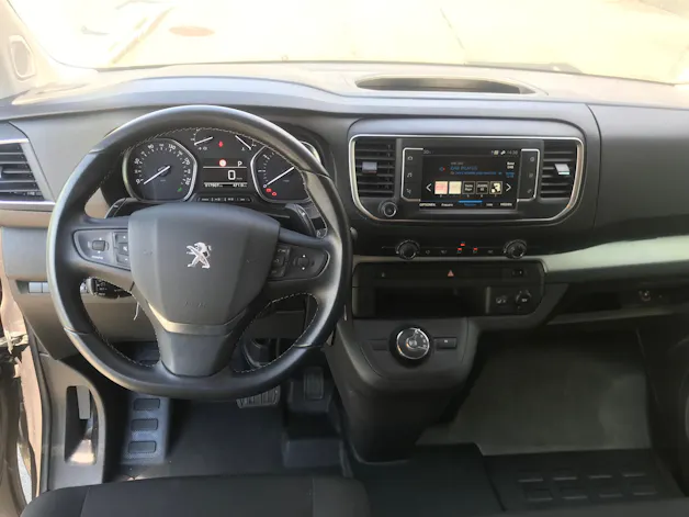 Peugeot Traveller 2.0 BlueHDi Business Standard EAT