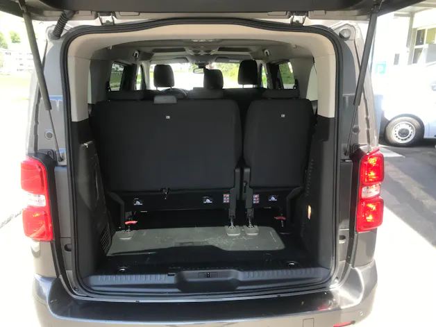 Peugeot Traveller 2.0 BlueHDi Business Standard EAT