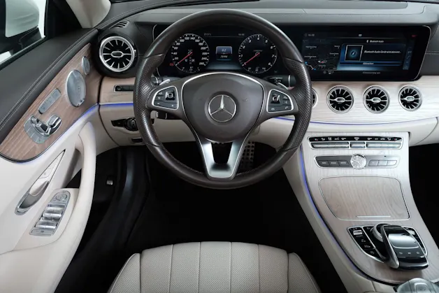 Mercedes-Benz E 200 Cabriolet AMG Line 4 Matic 9G-Tronic