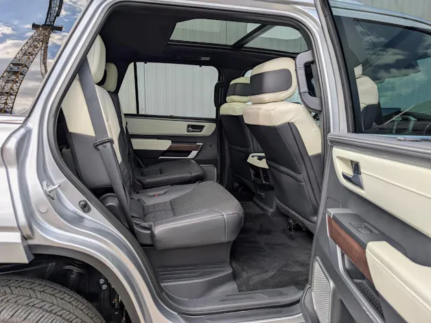 Toyota SEQUOIA Capstone Hybrid 4WD