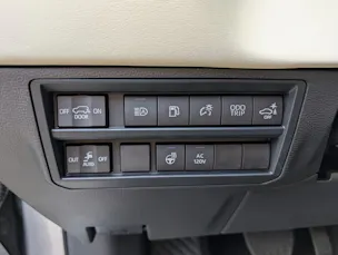Toyota SEQUOIA Capstone Hybrid 4WD