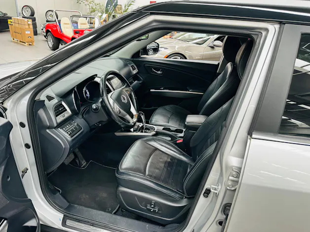 KGM -SsangYong Tivoli 1.6 eXDi Sapphire 2WD Automatic