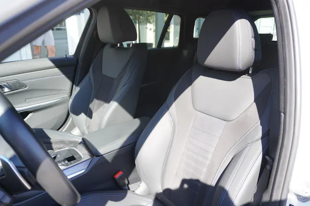 BMW 320d xDrive 48V Touring Steptronic M Sport