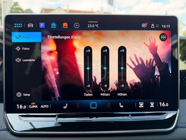 VW Tiguan 2.0 TSI 265 PS 4MOTION R-LINE *** ANHÄNGEKUPPLUNG & 360 GRAD KAMERA ***