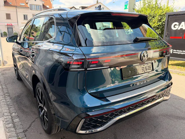 VW Tiguan 2.0 TSI 265 PS 4MOTION R-LINE *** ANHÄNGEKUPPLUNG & 360 GRAD KAMERA ***