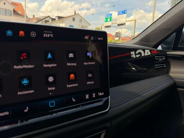 VW Tiguan 2.0 TSI 265 PS 4MOTION R-LINE *** ANHÄNGEKUPPLUNG & 360 GRAD KAMERA ***