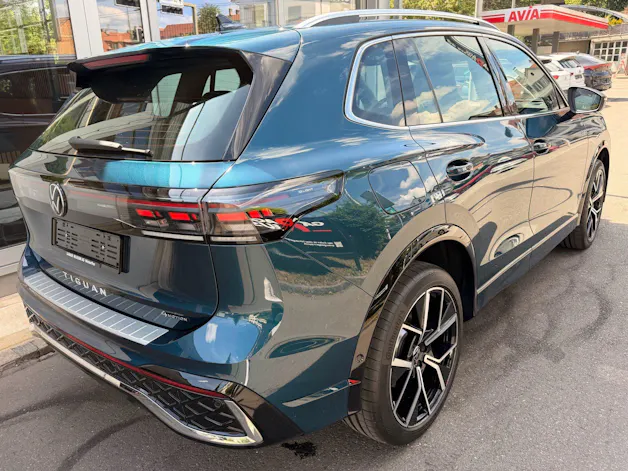VW Tiguan 2.0 TSI 265 PS 4MOTION R-LINE *** ANHÄNGEKUPPLUNG & 360 GRAD KAMERA ***