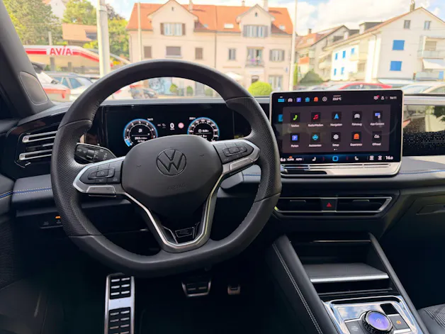 VW Tiguan 2.0 TSI 265 PS 4MOTION R-LINE *** ANHÄNGEKUPPLUNG & 360 GRAD KAMERA ***