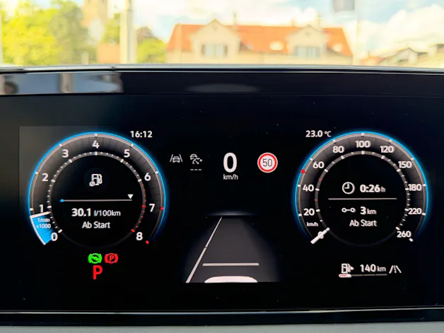 VW Tiguan 2.0 TSI 265 PS 4MOTION R-LINE *** ANHÄNGEKUPPLUNG & 360 GRAD KAMERA ***