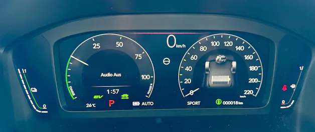 Honda HONDA CR-V 2.0 i-MMD Plug-in Hybrid PHEV Advance Tech 2WD Modell 2027 1.9% Leasing Aktion unschlagbar mit 8 Jahren Garantie