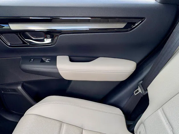 Honda HONDA CR-V 2.0 i-MMD Plug-in Hybrid PHEV Advance Tech 2WD Modell 2027 1.9% Leasing Aktion unschlagbar mit 8 Jahren Garantie