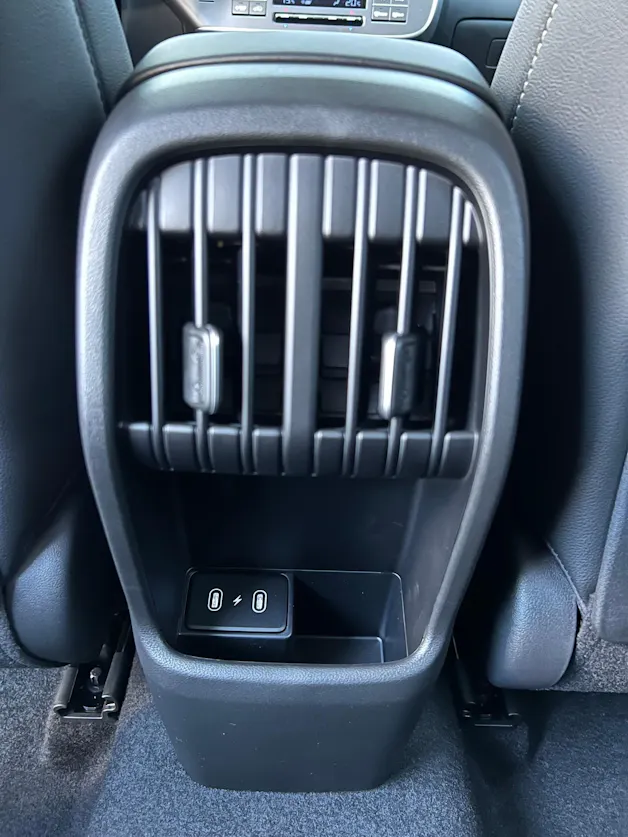 Hyundai Kona 1.6 GDi HEV Amplia DCT