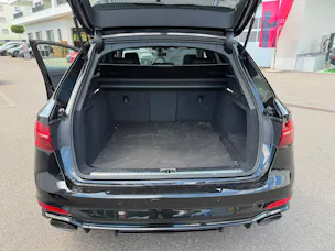 Audi RS4 Avant quattro tiptronic