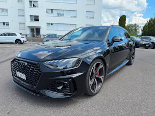 Audi RS4 Avant quattro tiptronic
