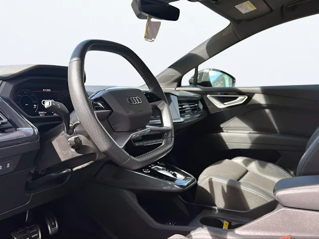 AUDI Q4 e-tron 45 Attraction quattro