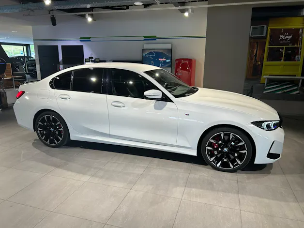BMW 320d xDrive 48V Steptronic M Sport Pro