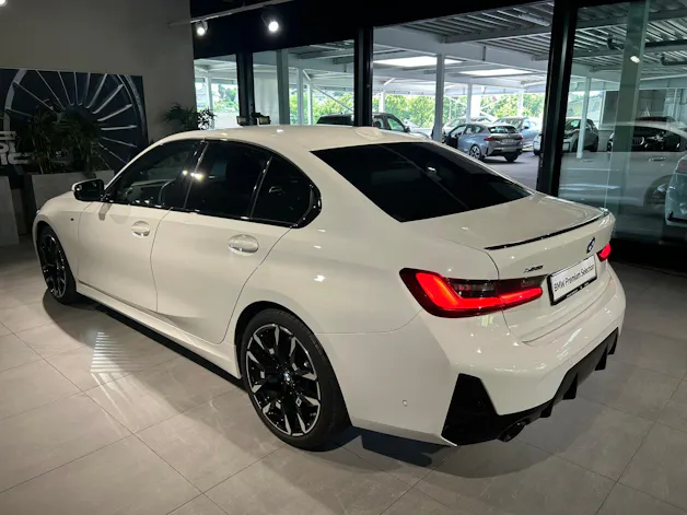 BMW 320d xDrive 48V Steptronic M Sport Pro