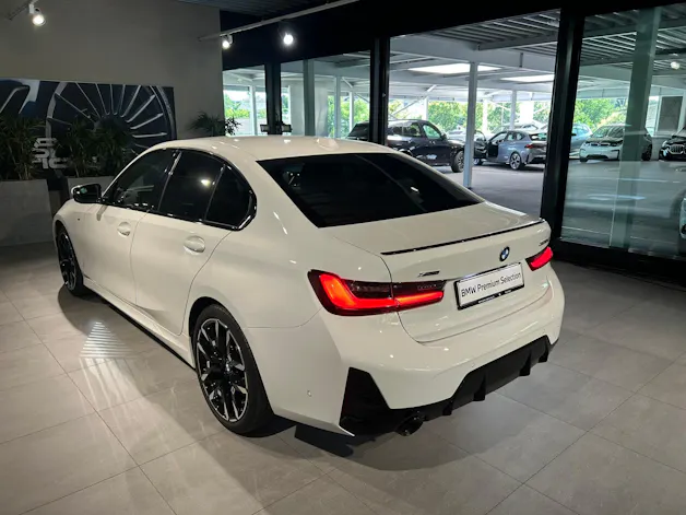 BMW 320d xDrive 48V Steptronic M Sport Pro