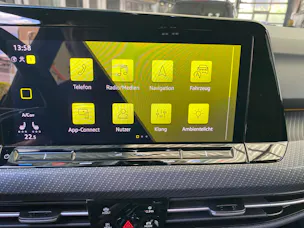 VW Golf 1.5 eTSI mHEV ACT R-Line 75 Edition DSG