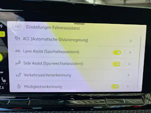 VW Golf 1.5 eTSI mHEV ACT R-Line 75 Edition DSG