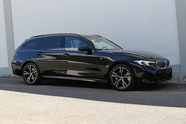 BMW 330d xDrive 48V Touring M Sport *ANHÄNGERKUPPLUNG*