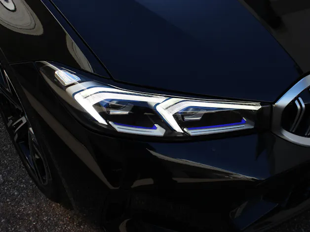 BMW 330d xDrive 48V Touring M Sport *ANHÄNGERKUPPLUNG*