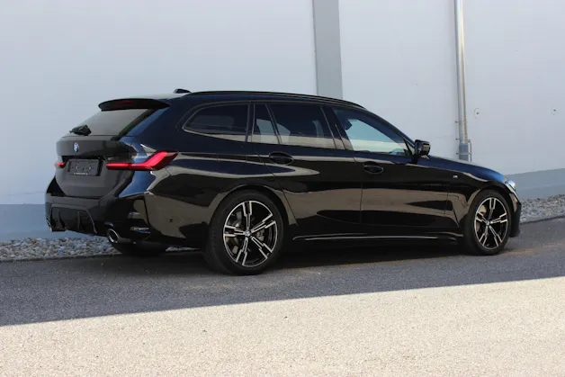 BMW 330d xDrive 48V Touring M Sport *ANHÄNGERKUPPLUNG*