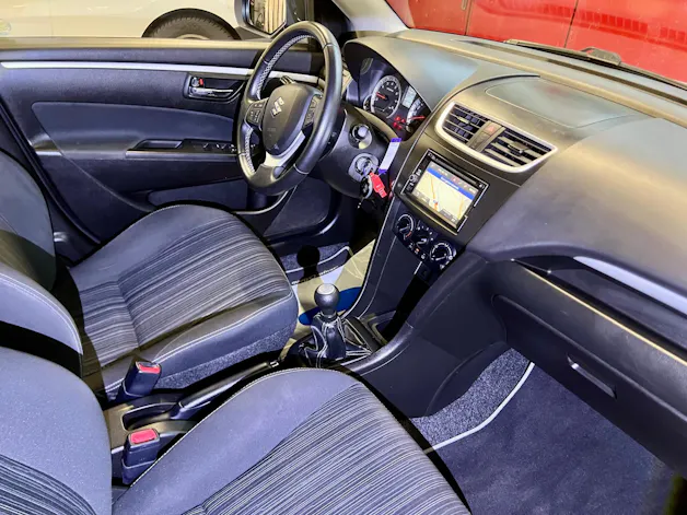 Suzuki Swift 1.2i 16V Sergio Cellano 4x4 ✅