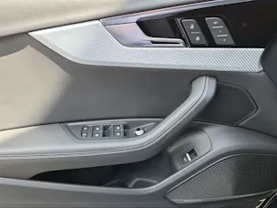 Audi RS4 Avant quattro tiptronic Navarablau Metallic
