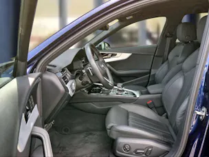Audi RS4 Avant quattro tiptronic Navarablau Metallic