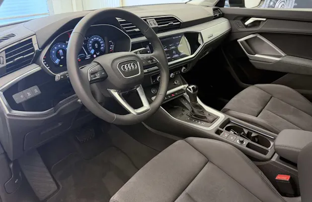 Audi Q3 45 TFSI S line quattro S-tronic