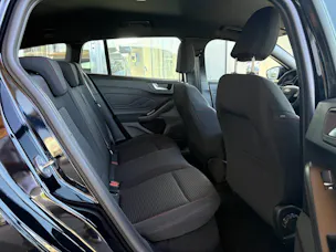 Ford Focus Kombi 1.0i EcoB 155 ST-Line