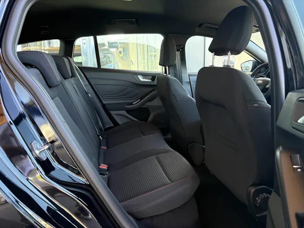 Ford Focus Kombi 1.0i EcoB 155 ST-Line
