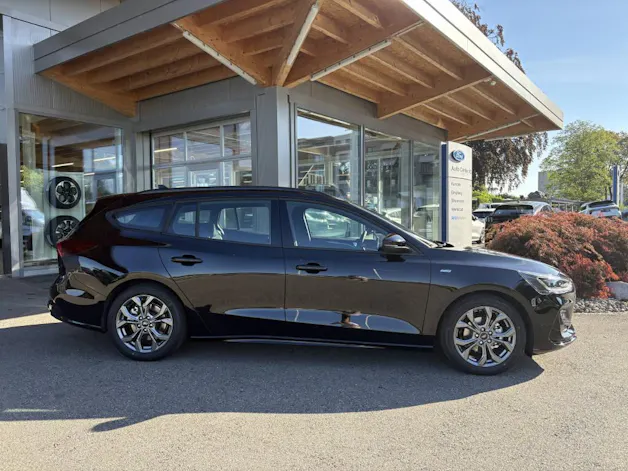 Ford Focus Kombi 1.0i EcoB 155 ST-Line