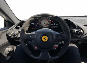 Ferrari 488 Pista 3.9 V8