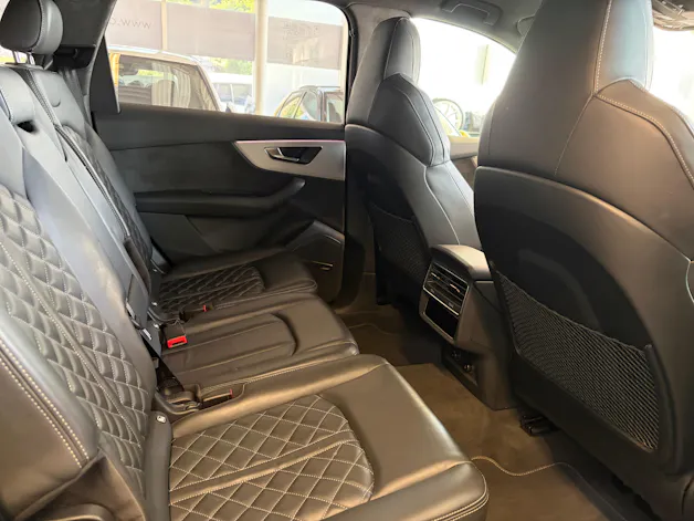 AUDI SQ7 4.0 TDI quattro | CH Fzg. | 7 Sitz | B&O | Assistenz | HD Matrix | HeadUp | Standheizung |
