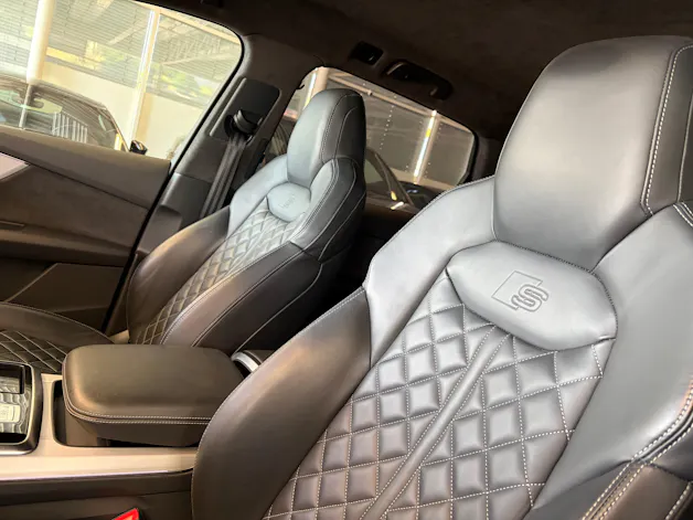 AUDI SQ7 4.0 TDI quattro | CH Fzg. | 7 Sitz | B&O | Assistenz | HD Matrix | HeadUp | Standheizung |