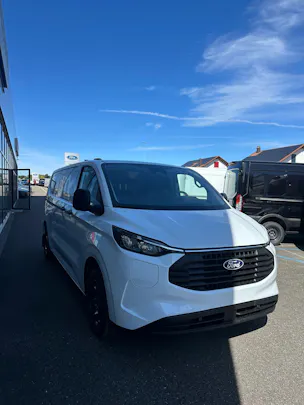 Ford Transit Custom Van 320 L2 2.5 Durat Trend/PHEV