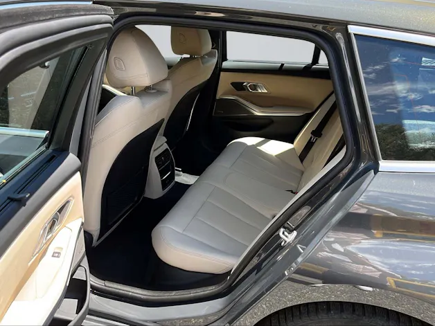 BMW 330d xDrive 48V Touring Steptronic M Sport