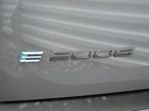 Peugeot 2008 E-Allure 156 PS
