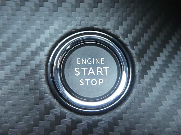 Peugeot 2008 E-Allure 156 PS