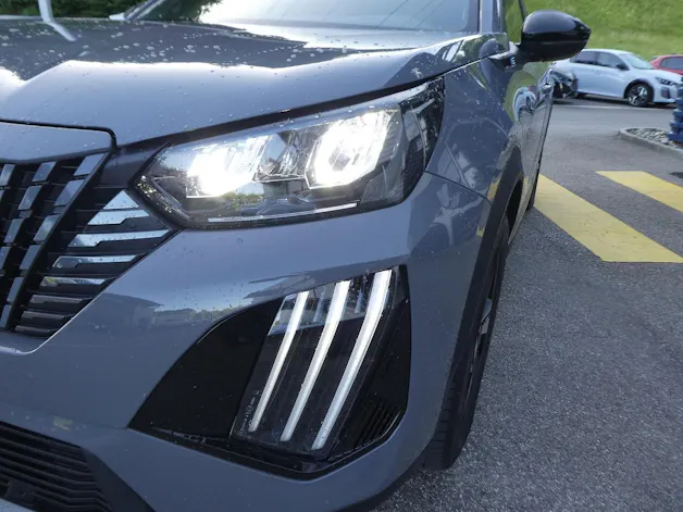 Peugeot 2008 E-Allure 156 PS