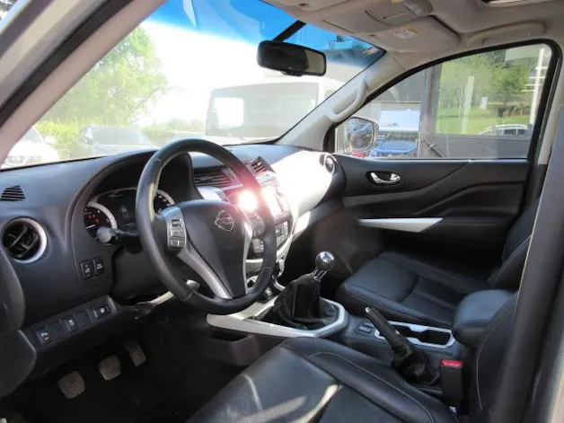 Nissan Navara 2.3 dCi Double Cab Tekna