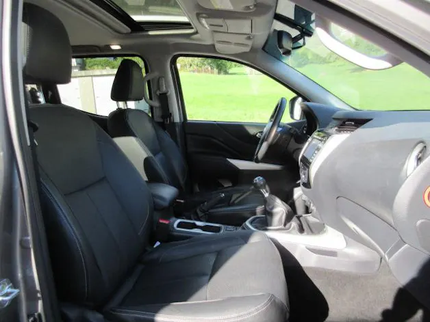 Nissan Navara 2.3 dCi Double Cab Tekna