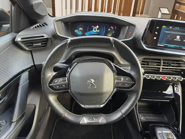 Peugeot 208 e-GT