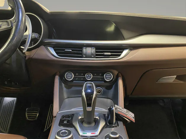 Alfa Romeo STELVIO 2.0 MA 280 AT Q4 Ve