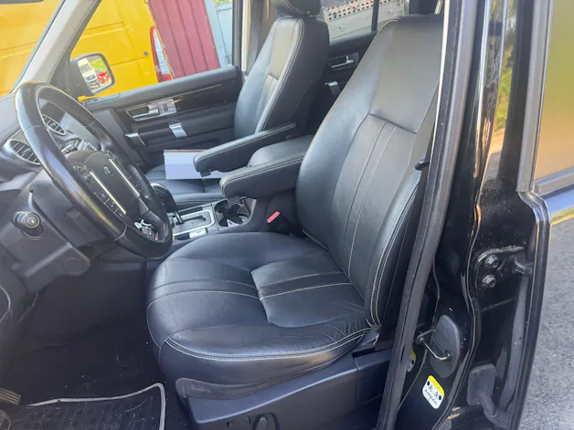 Land Rover Discovery 3.0 TDV6 Black&White Automatic
