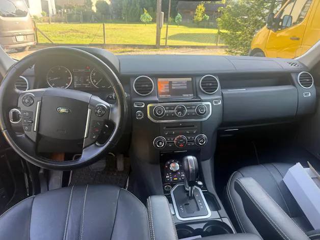 Land Rover Discovery 3.0 TDV6 Black&White Automatic