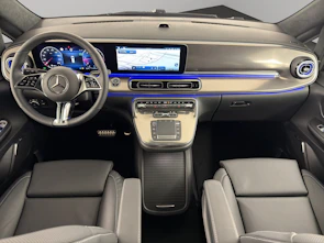Fahrzeugbild MERCEDES-BENZ V 300 d Swiss Ed. lang 4matic Van